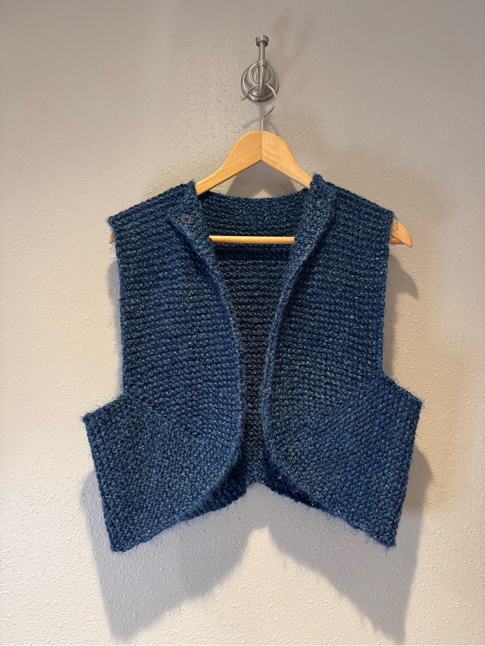 Vintage Chunky Knit Crochet Open Front Vest Blue Boho Goblincore - size medium